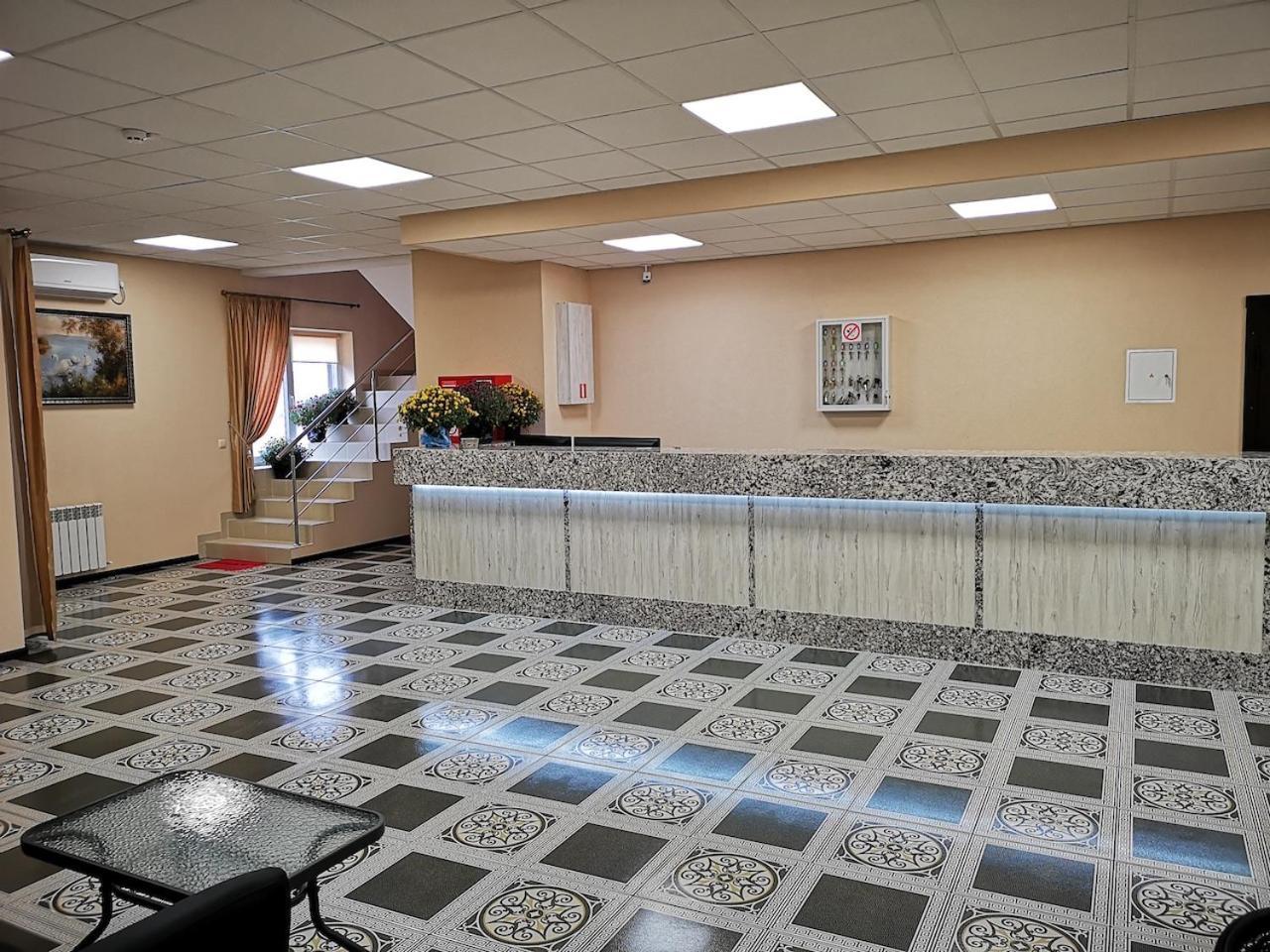Отель Визит Pogreby  Extérieur photo