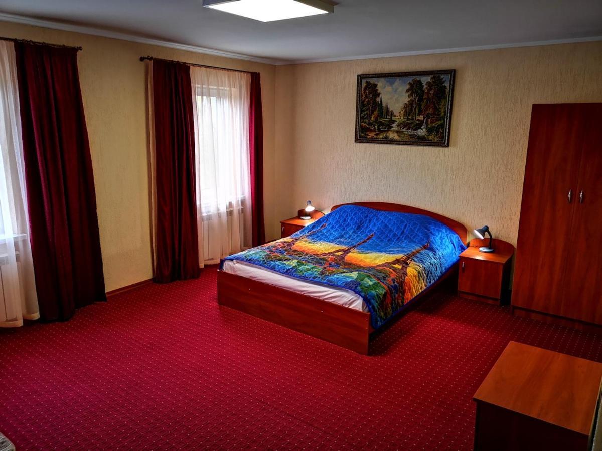 Отель Визит Pogreby  Extérieur photo